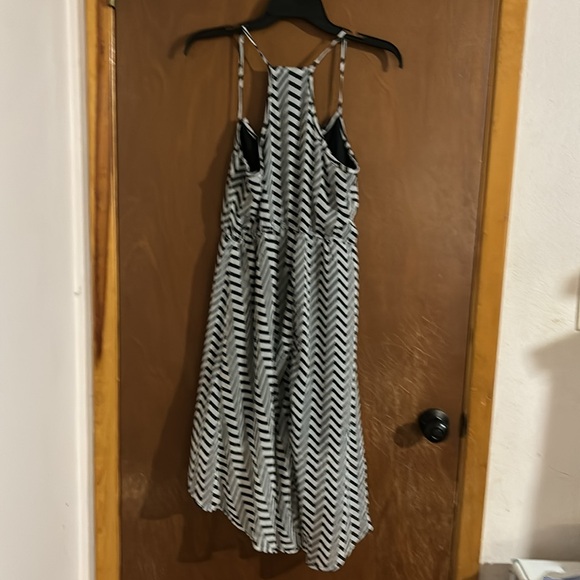 Black and white asymmetric dress - Picture 4 of 4